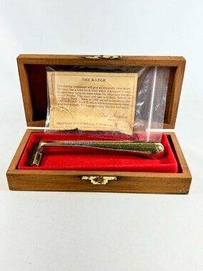 Vintage Barbershop, Old-Fashioned Luxury Razor In Original Box